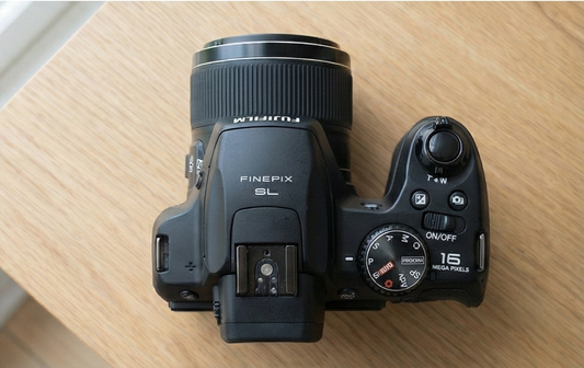 Fujifilm FinePix SL1000